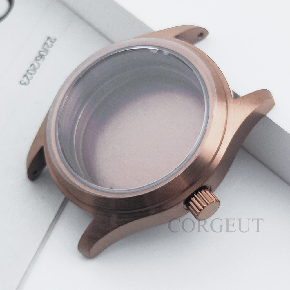 PVD Black Pilot NH35 36MM/39MM - Exhibition Caseback recension och pris
