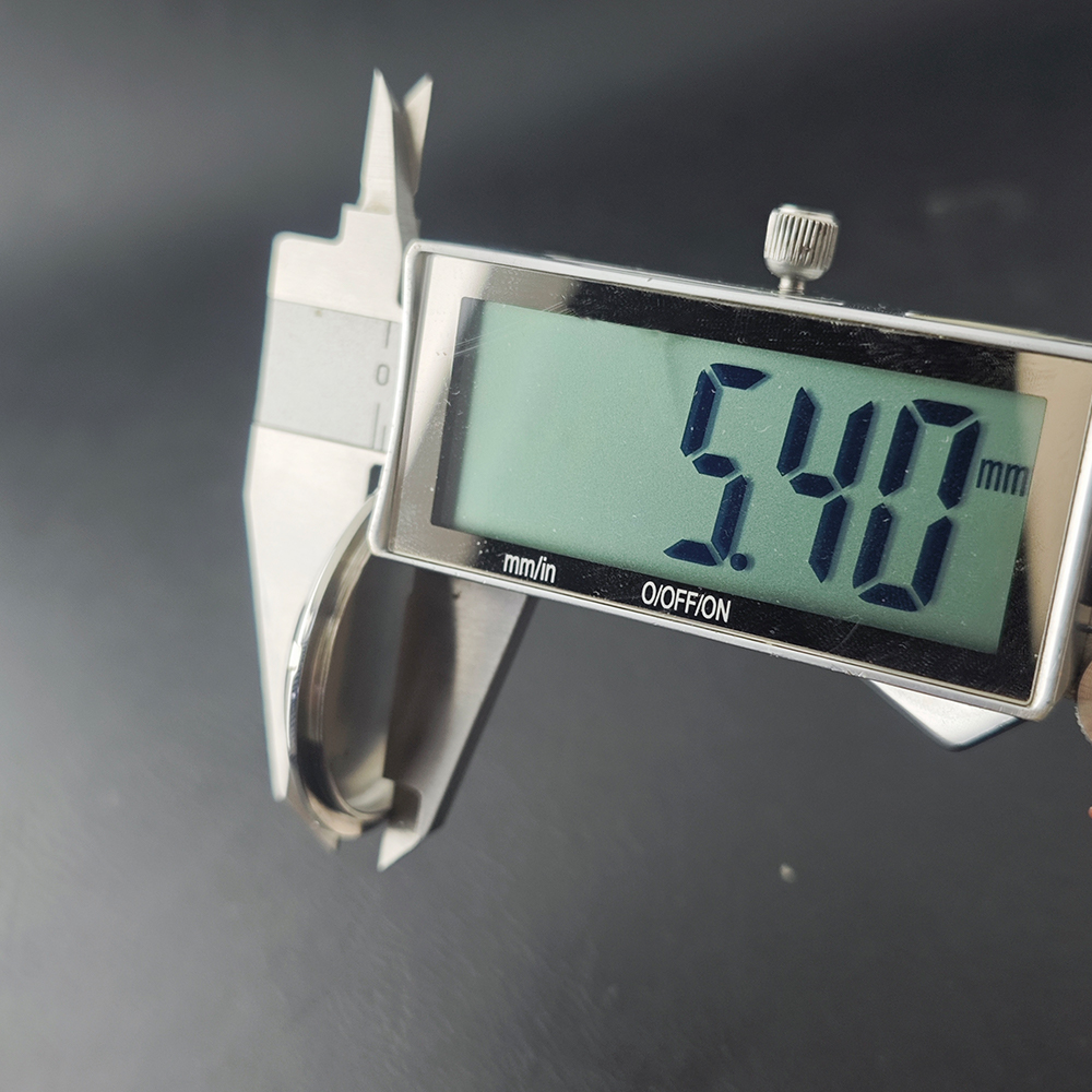Stainless Steel Moon Pattern W - Exhibition Caseback recension och pris