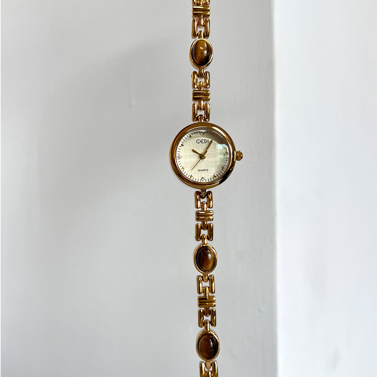 GEDI Luxury Gold Women Watches - Luxury Watch With Green Dial recension och pris