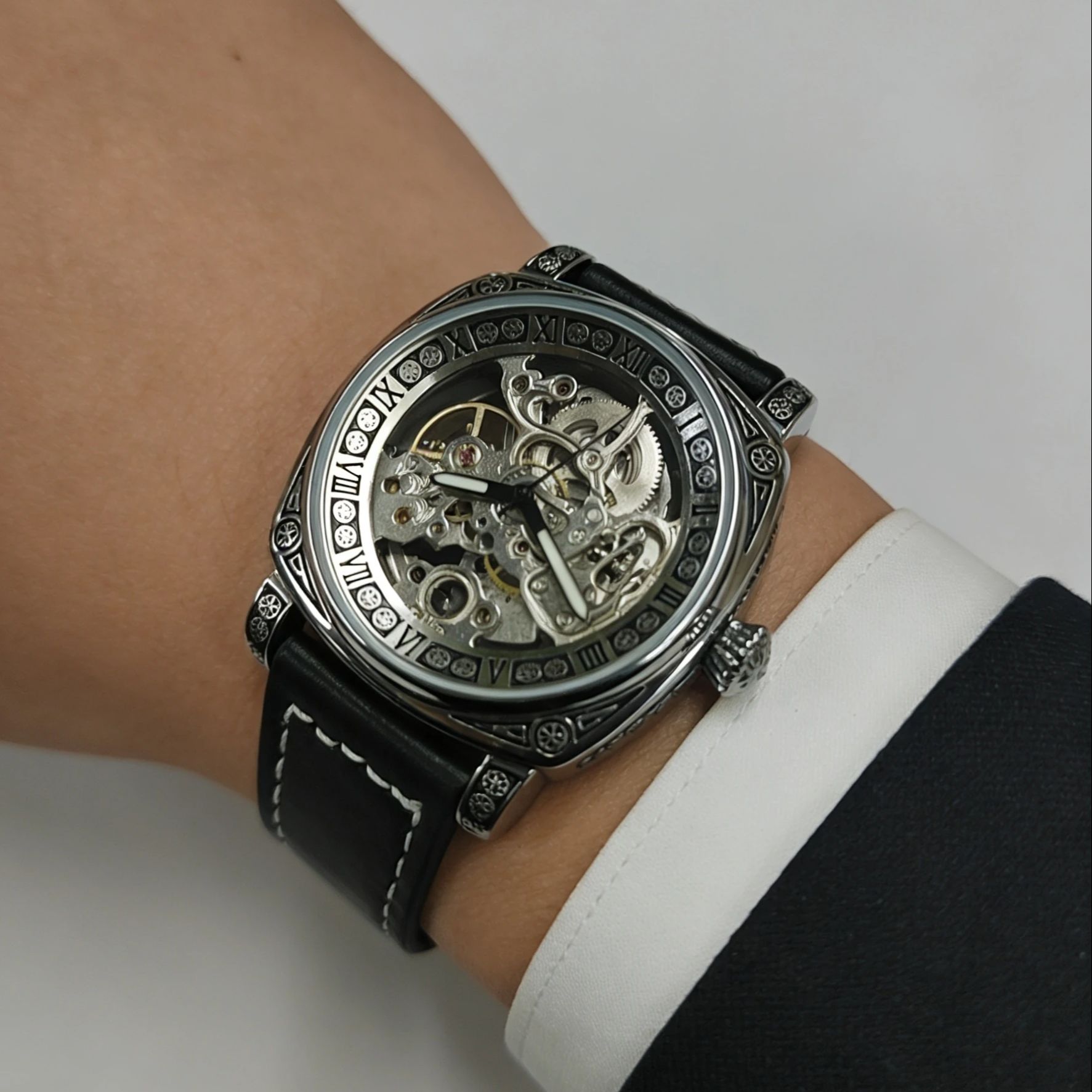 New Vintage Skeleton Mechanica - Luxury Watch It recension och pris