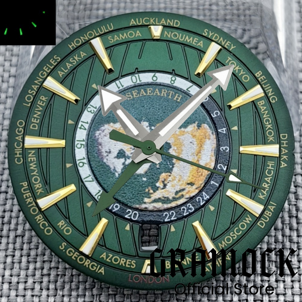 33.5mm Universal Time Blue Gre - Luxury Watch With Green Dial recension och pris
