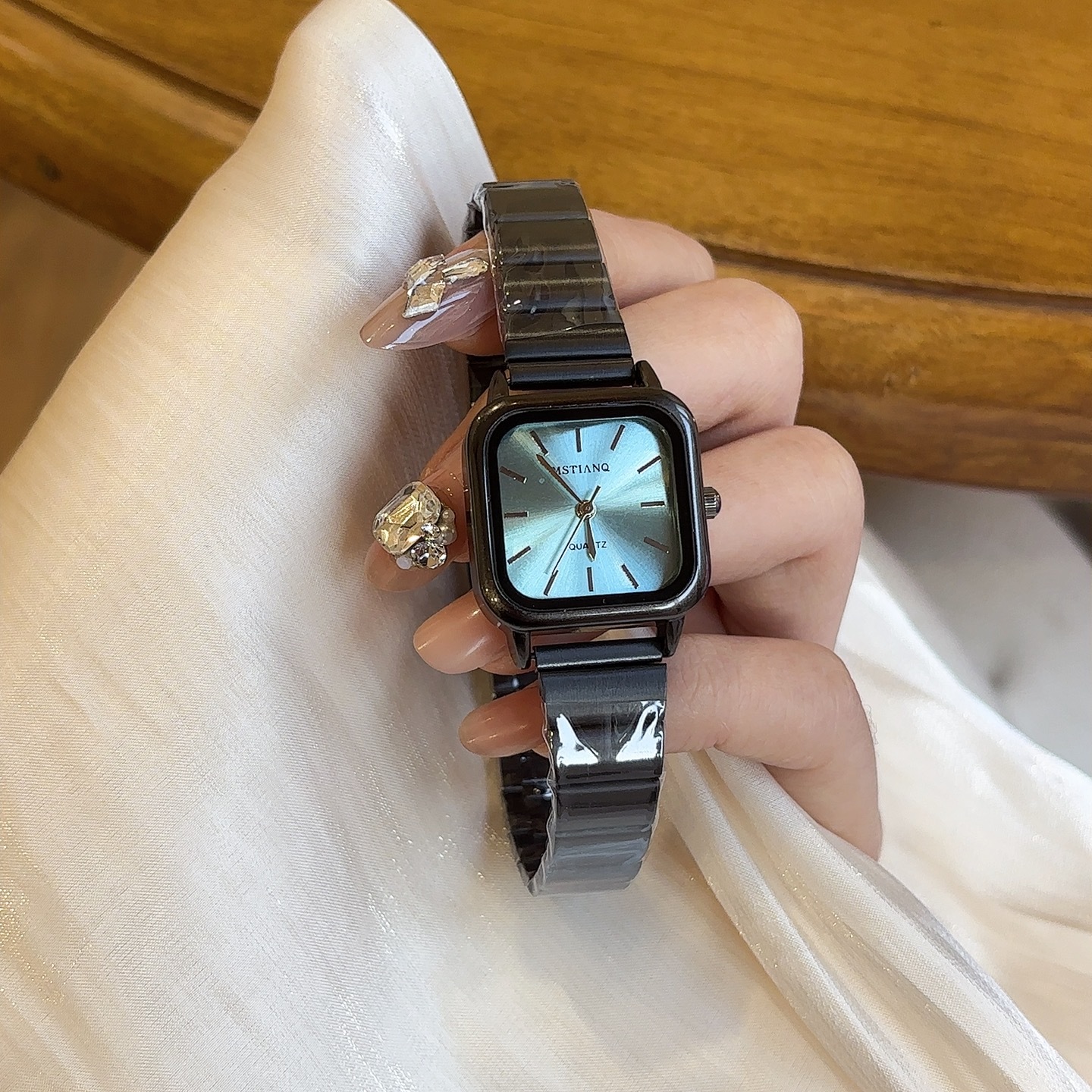 Hot Sale Brand Black Watch for - Luxury Watch For Girls recension och pris
