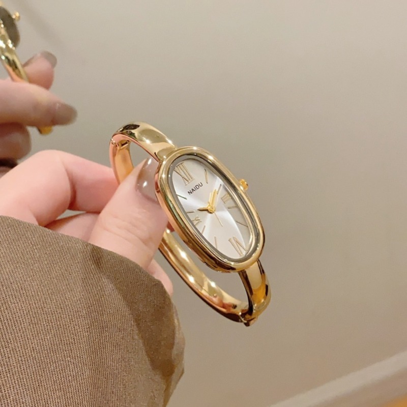 High-end Women's Roman Scale Q - Luxury Watch For Girls recension och pris